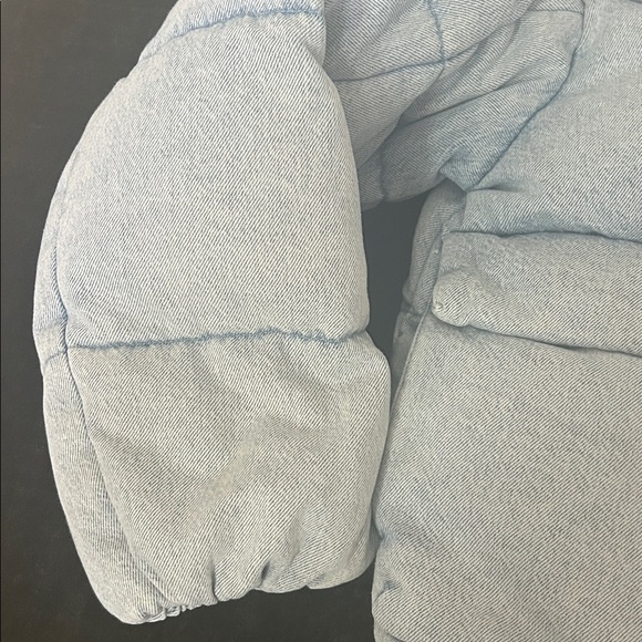 Levi's women denim Hooded Puffer Jacket - Picture 5 of 11